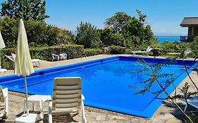 Navarro Hill Resort
