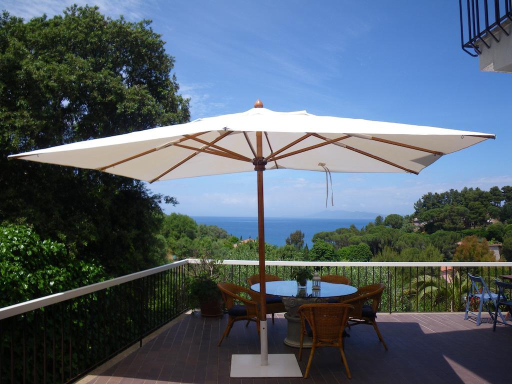 Navarro Hill Resort Porto Santo Stefano  Exterior foto