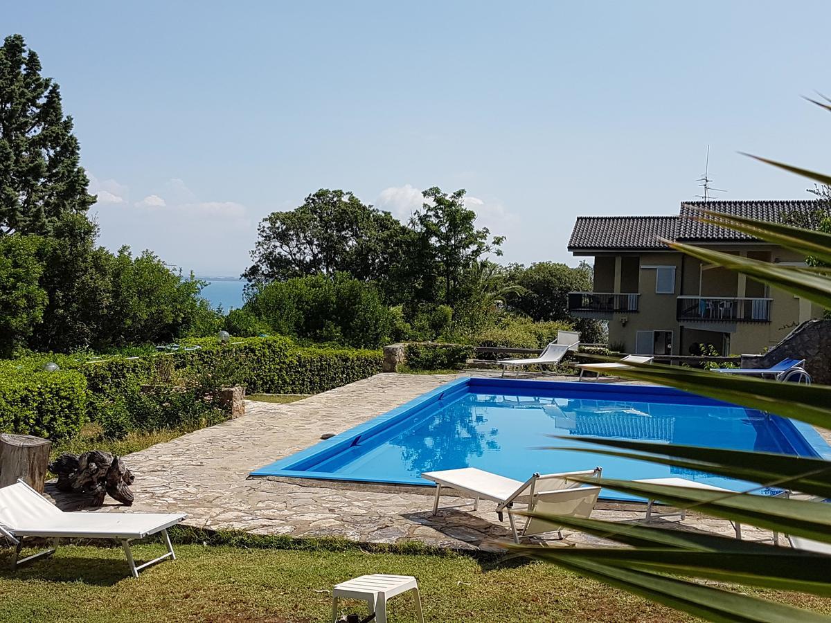 Navarro Hill Resort Porto Santo Stefano  Exterior foto
